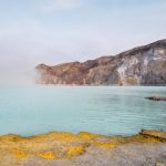 free-photo-of-pemandangan-danau-kawah-ijen-yang-menakjubkan